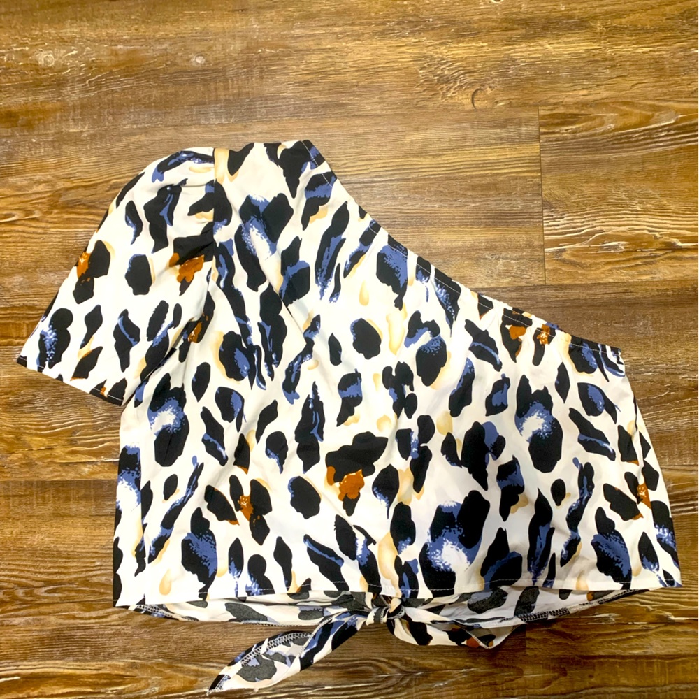 Cheeta one sleeve
